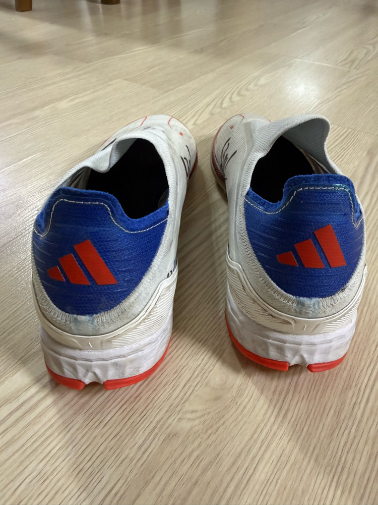 손흥민 한정판 태극 풋살화(275사이즈)--4