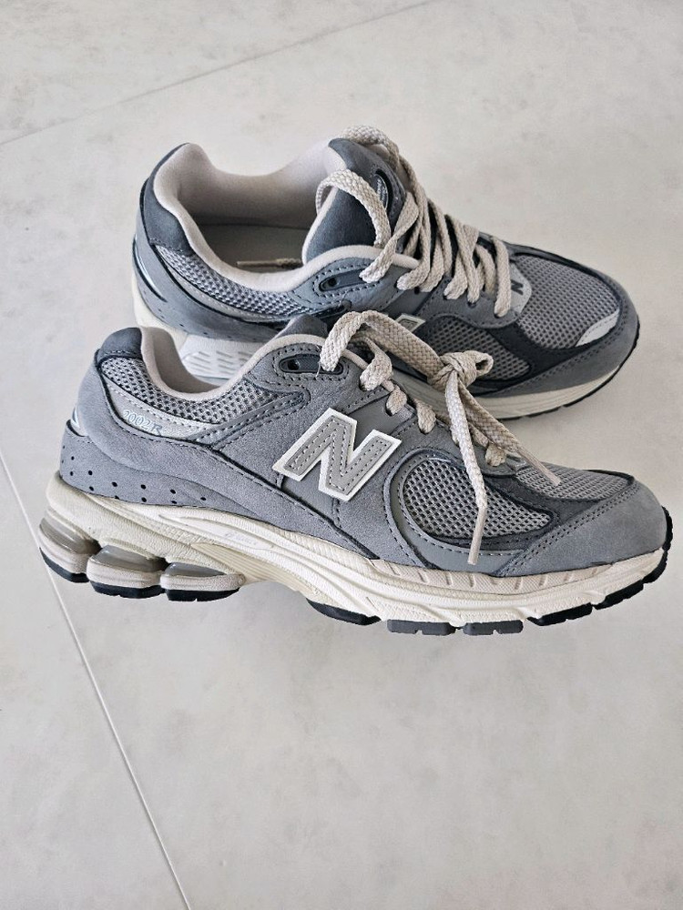 뉴발란스 M2002RNM 운동화 이미지