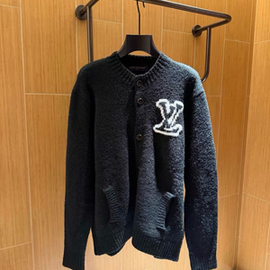 루이비통 청키 인따르시아 시그니처 가디건 이미지