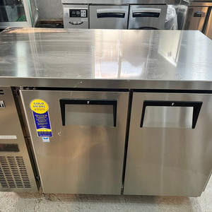 에베레스트 테이블냉동고 1200 부성 간냉식 2도어 올스텐 업소용 베이커리카페