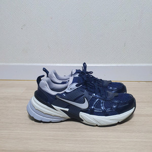 나이키 v2k 런 운동화 270