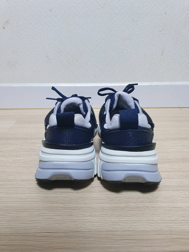 나이키 v2k 런 운동화 270--4