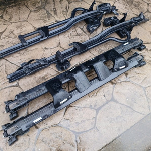 툴레 7206엣지 플러쉬 블랙 19년식 x5 가로바 자전거캐리어 598 2조블랙