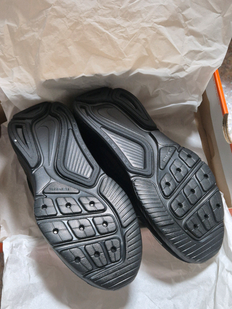 나이키 스트럭처26 여성용 운동화 (새제품)--2