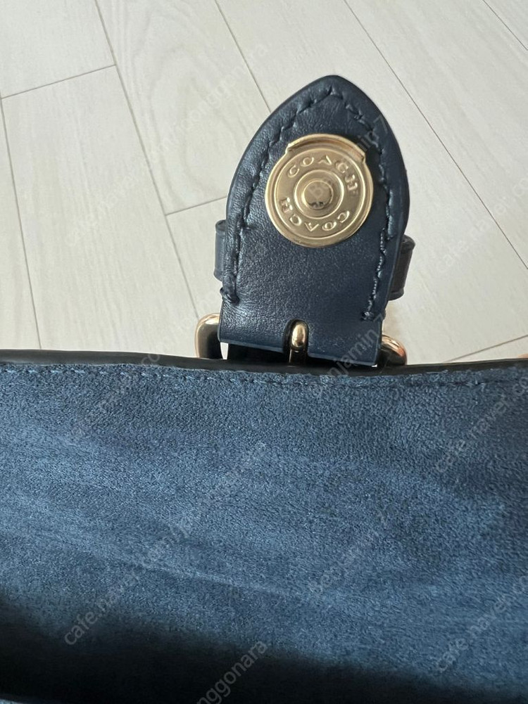 새상품 코치 리얼레더 크로스백 이미지