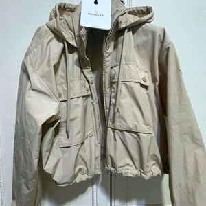 몽클레어 바람막이 LEDA(새상품)