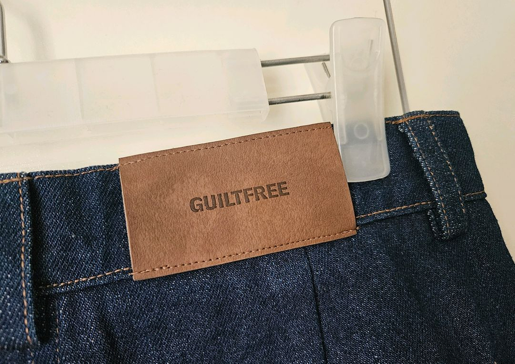 새상품 길트프리 스트레이트 데님 팬츠 정가18만원 이미지