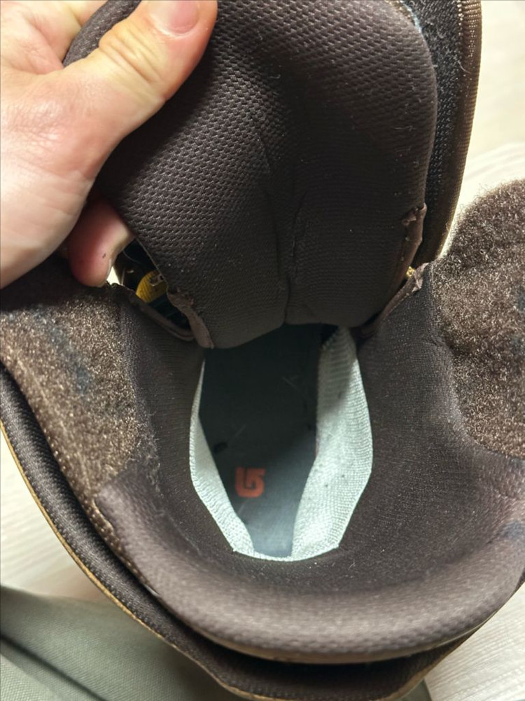 버튼 x 레드윙 콜라보 스노우보드 부츠 270--6