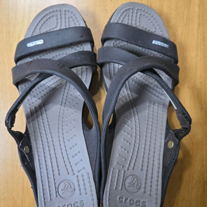 크록스 싸이프러스힐 샌들 245 에스프레소 이미지