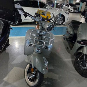 모데나125cc 스쿠터 이미지