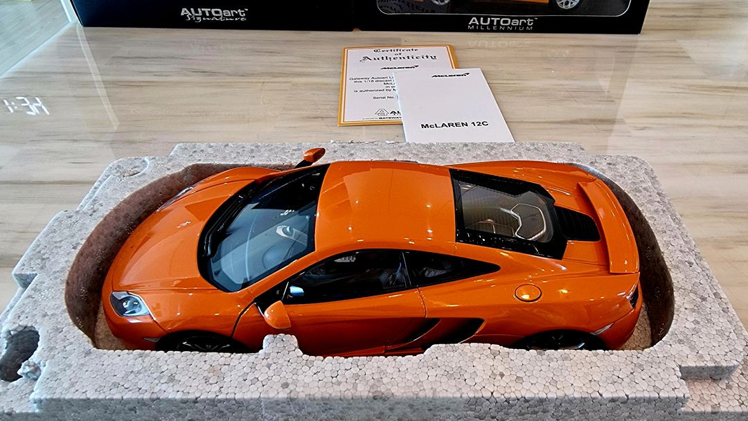 1:18 / 오토아트, CMC, 교쇼 / 람보르기니, 벤츠, 페라리, 롤스 이미지