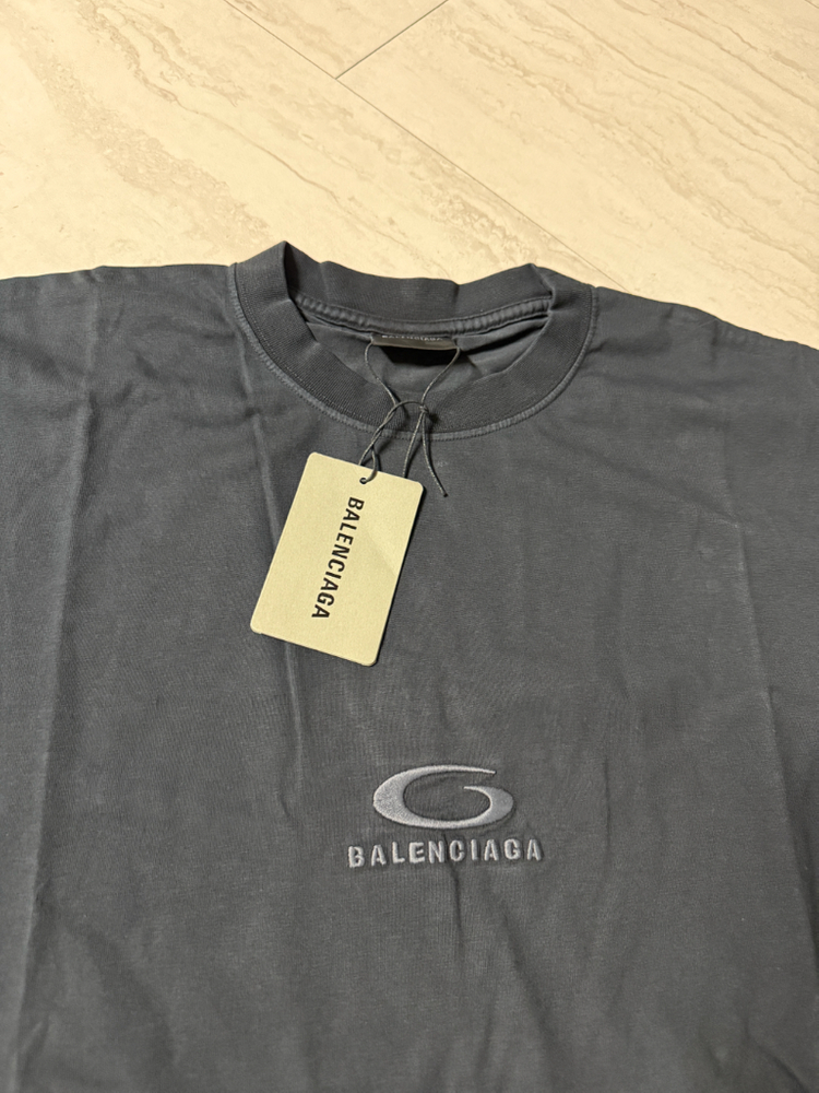 발렌시아가 로고 반팔티 105--1