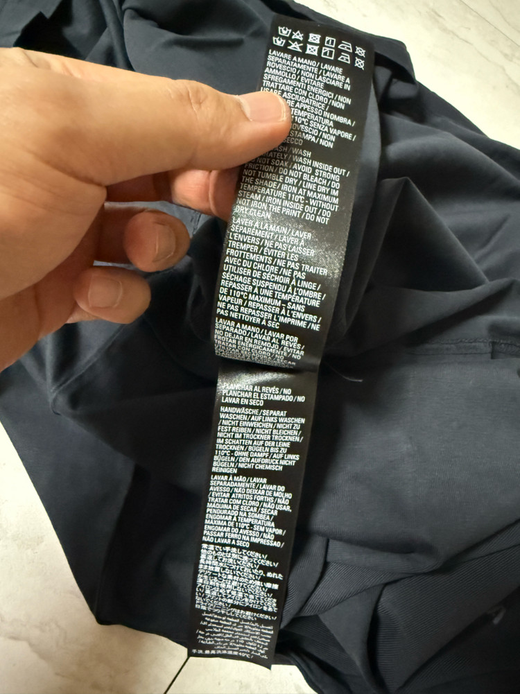 발렌시아가 로고 반팔티 105--3