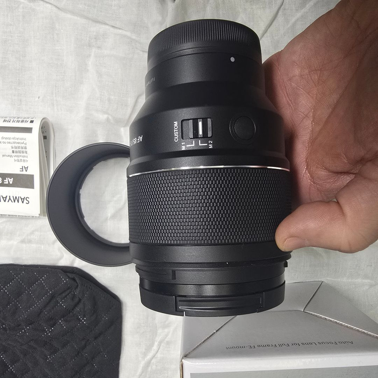 삼양 AF 85mm F1.4 FE II 렌즈 팝니다 (풀박)--1