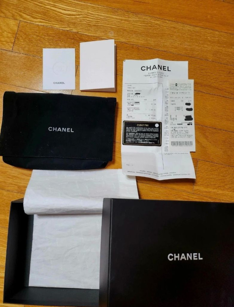 샤넬 WOC 캐비어 은장 체인백 풀박스 이미지