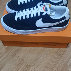 나이키 블레이저 로우 250mm