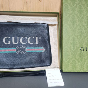 <상태 굿> 신형 구찌 띠로고 클러치