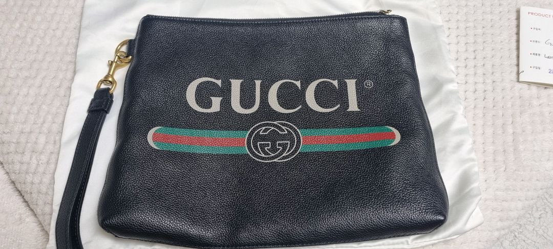 <상태 굿> 신형 구찌 띠로고 클러치--2