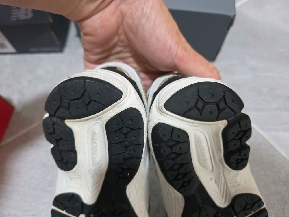 뉴발란스키즈 운동화 2002 이미지