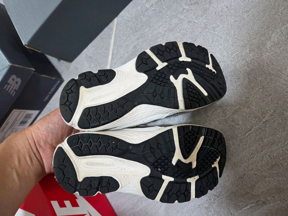 뉴발란스키즈 운동화 2002 이미지