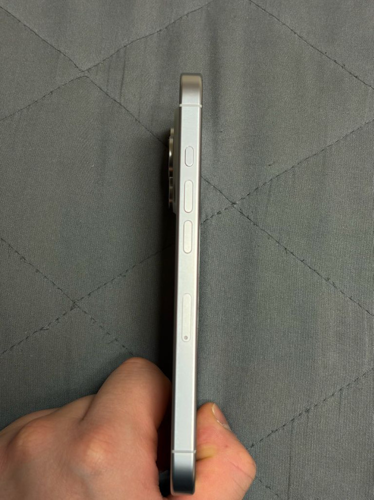 아이폰16프로 화이트 128기가--3