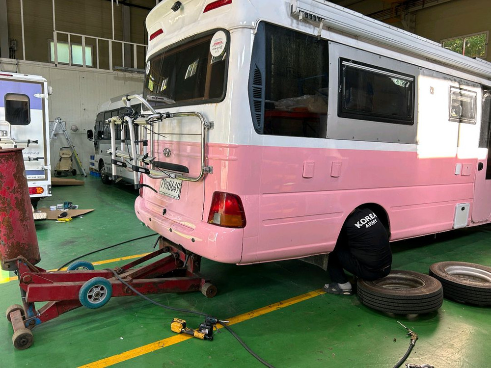 카운티 롱바디 캠핑카 판매 이미지