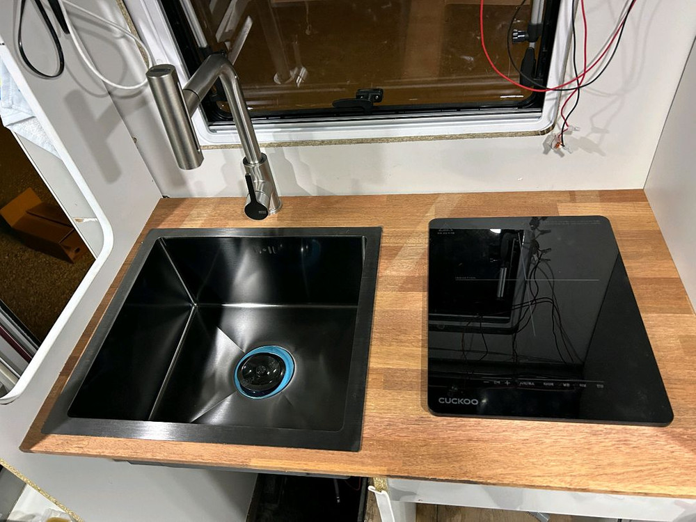 카운티 롱바디 캠핑카 판매 이미지