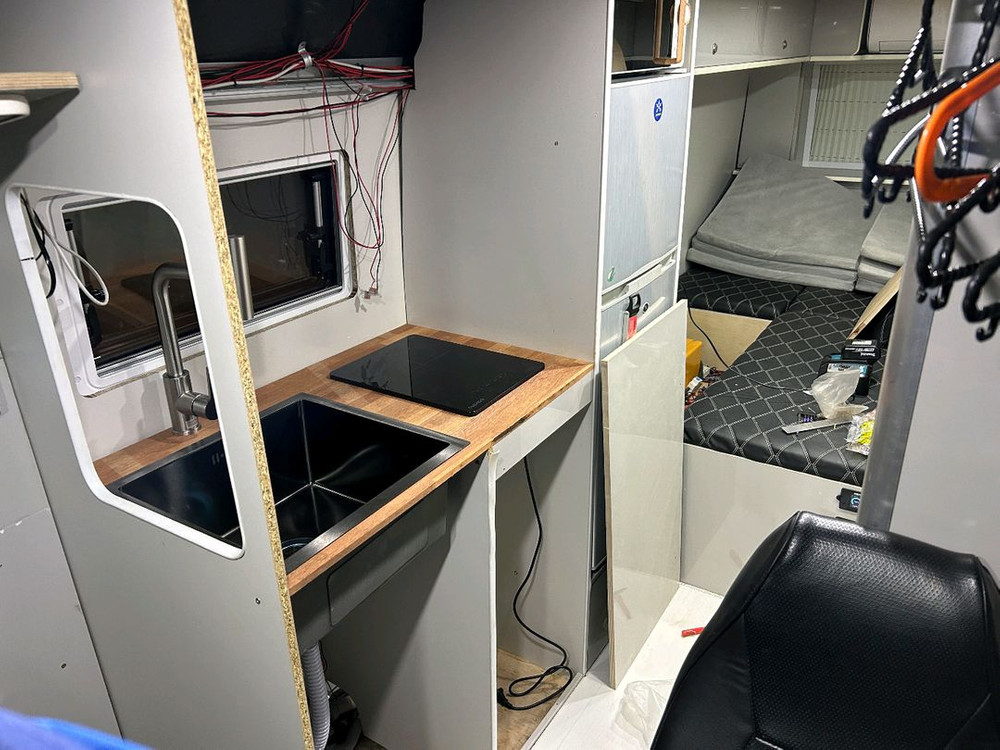 카운티 롱바디 캠핑카 판매 이미지