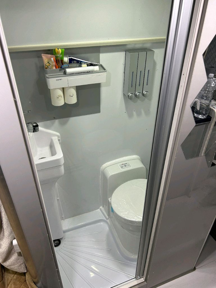 카운티 롱바디 캠핑카 판매 이미지