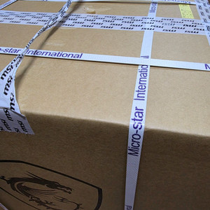 RTX 5090 라이트닝 미개봉 / lightning 이미지