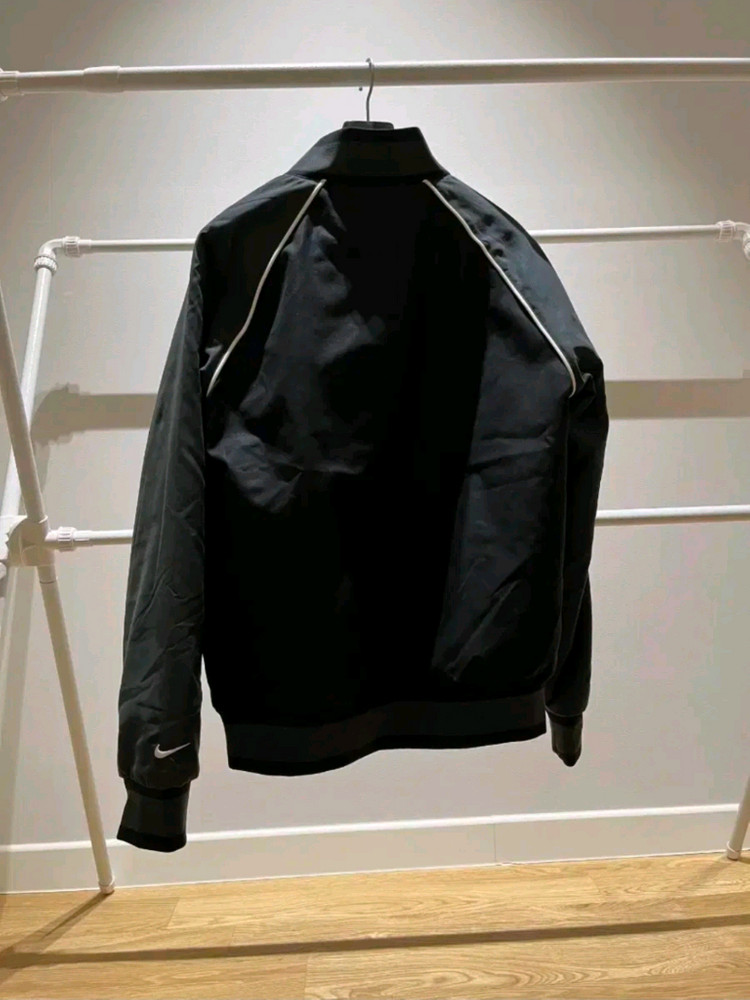 나이키 점퍼--1