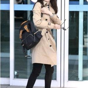 버버리 백팩(착샷있음)