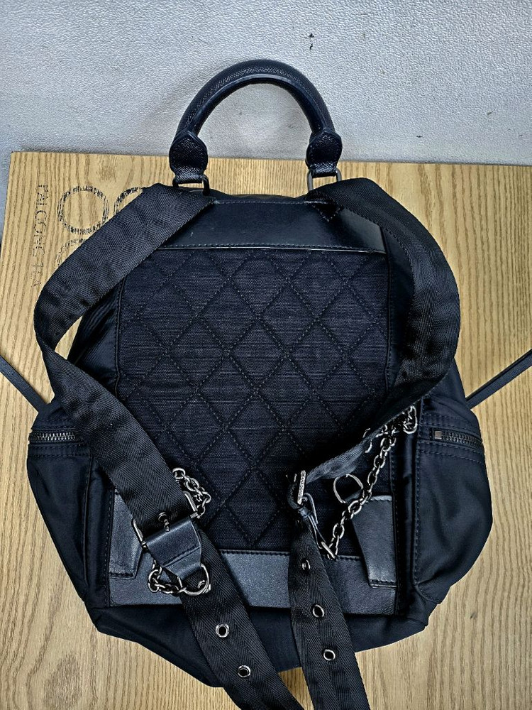 버버리 백팩(착샷있음) 이미지