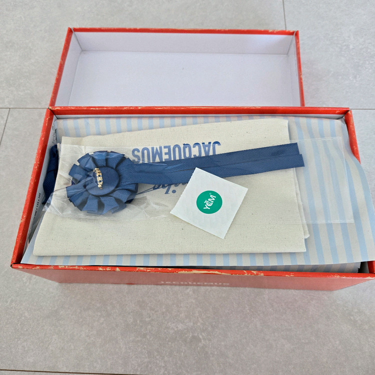 자크뮈스나이키문슈즈(US W7 M5.5)--1