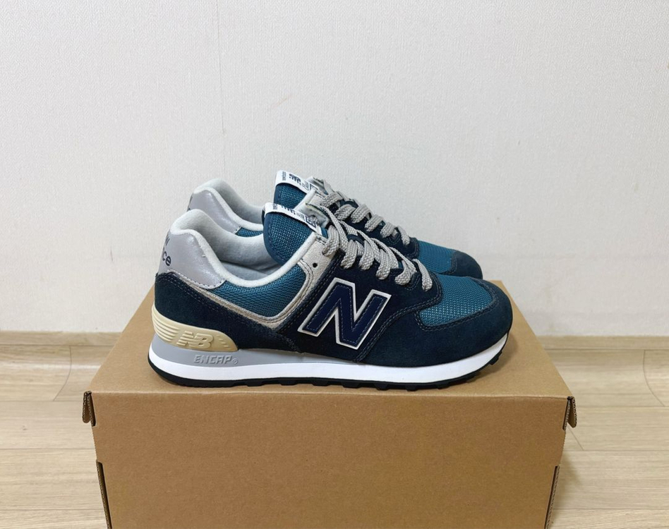 [240] 뉴발란스 574 네이비 운동화 이미지