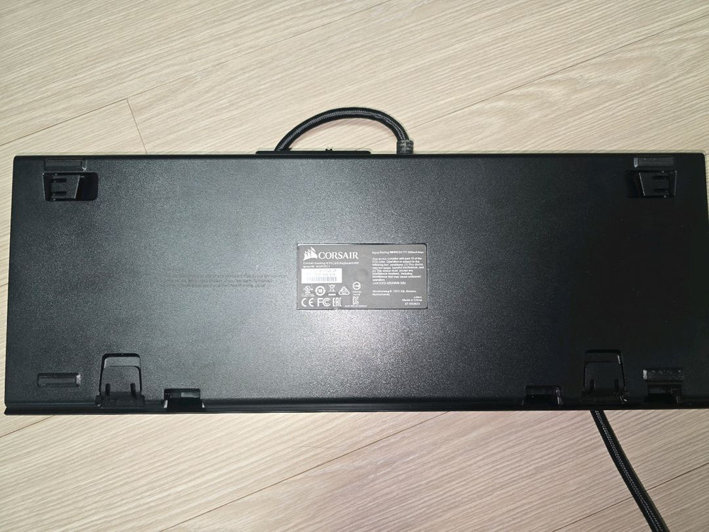 (JIS 일본어 규격)커세어 K70 LUX 적축 키보드 이미지