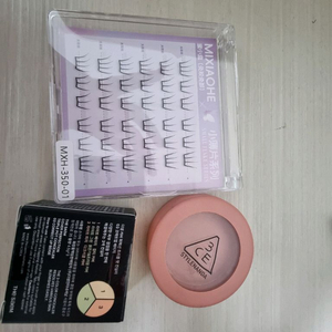 화장품 팝니다(덤으로 화장품 한개 더 드려요) 이미지