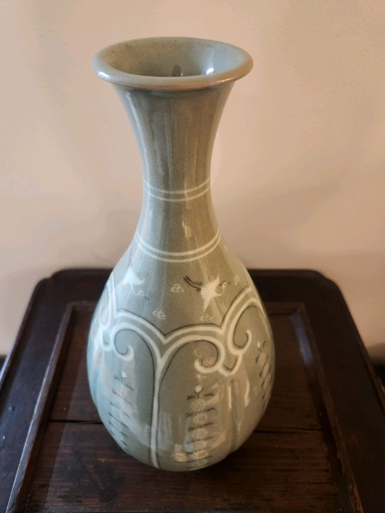 강진청자 초기작품 청자 상감 운학인화문 주병 이미지