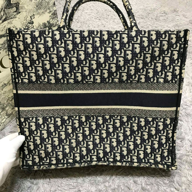 {클로젯[L][신형]디올 북 토트백 이미지