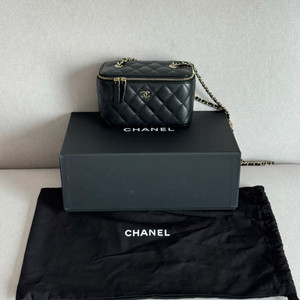 샤넬 코스메틱백 베니티백 이미지