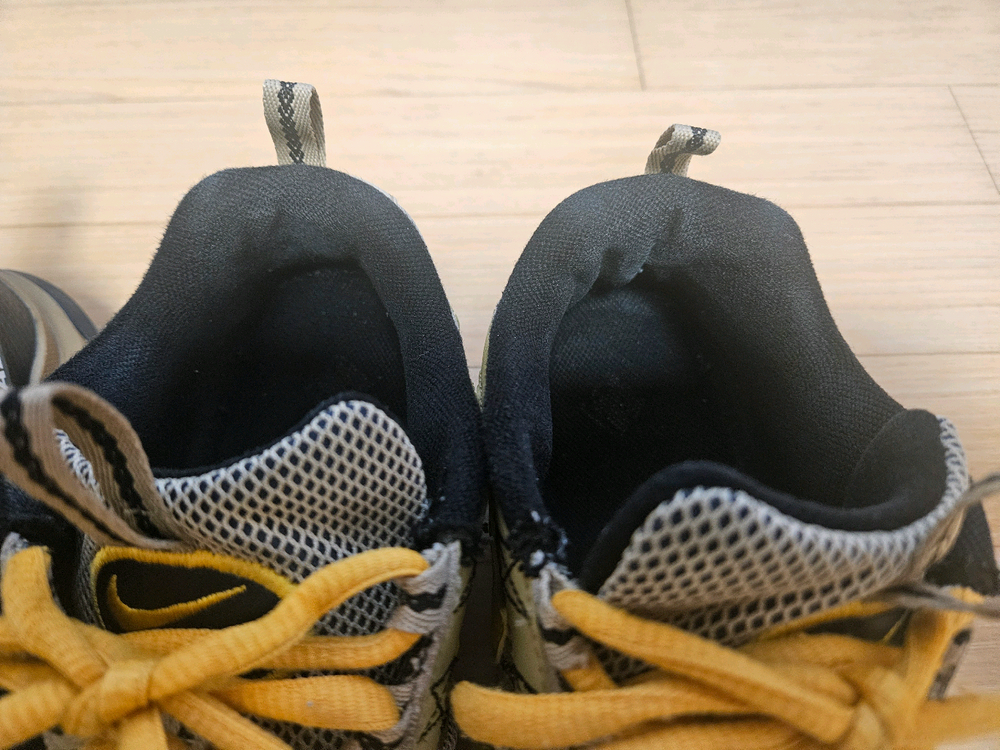 살로몬 X-ADVENTURE 사이즈 270 , 나이키 에어 휴마라 265--5