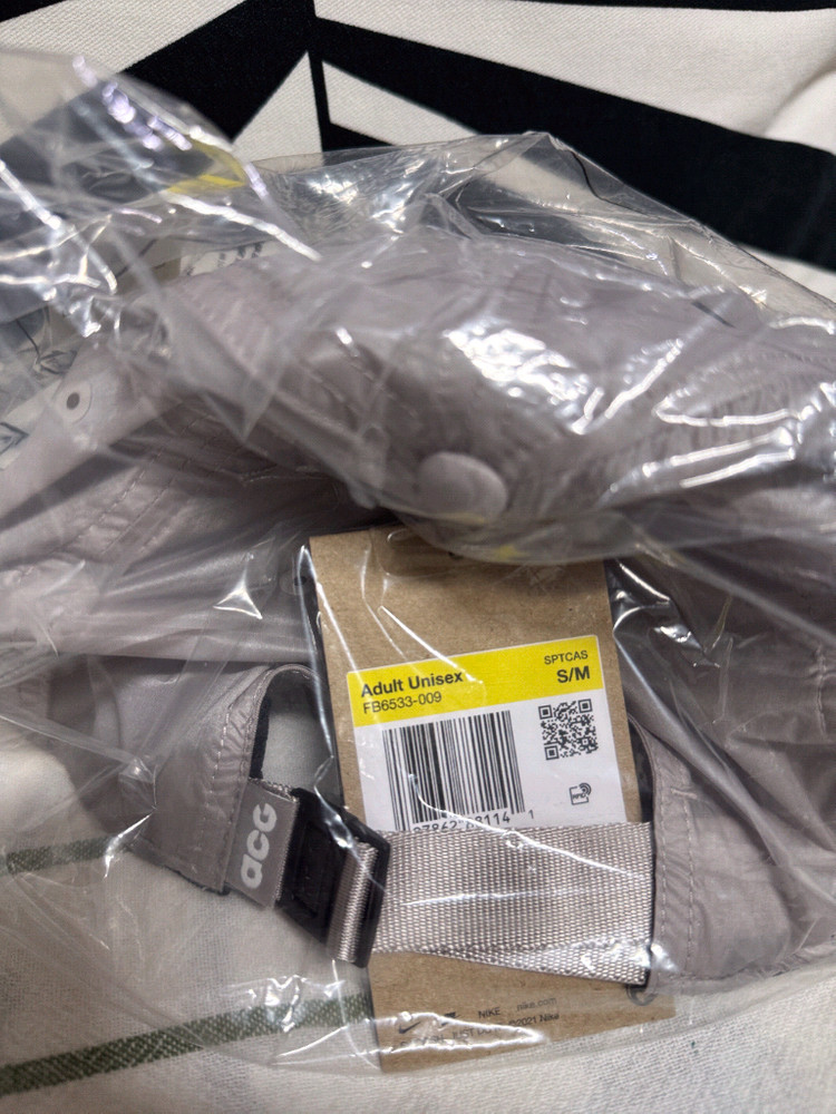 나이키 ACG 드라이핏 클럽 트레일 캡 실버 SM--1