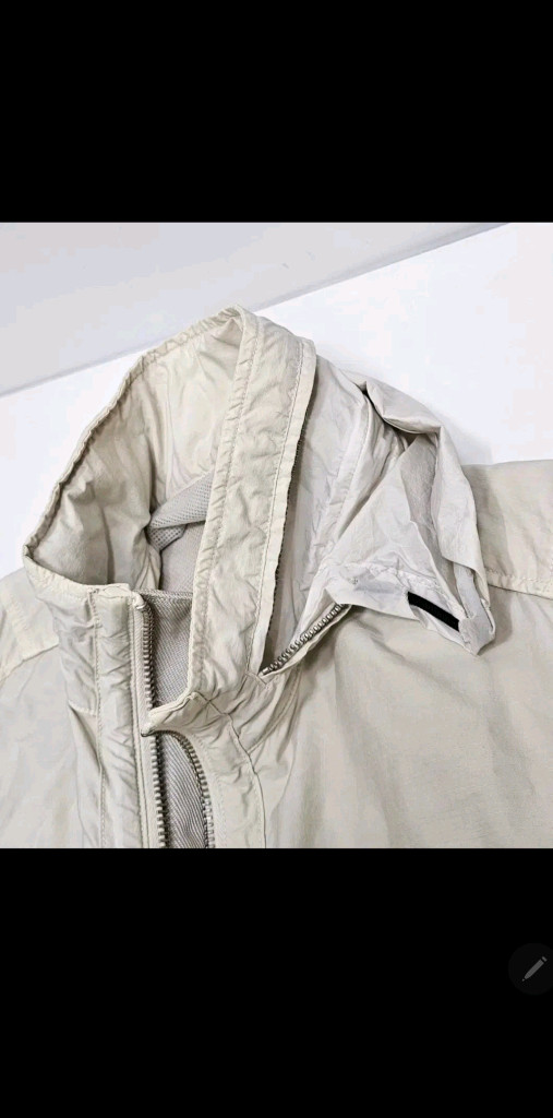 STONE ISLAND 스톤아일랜드 후드 바람막이 자켓 / 남 L 이미지