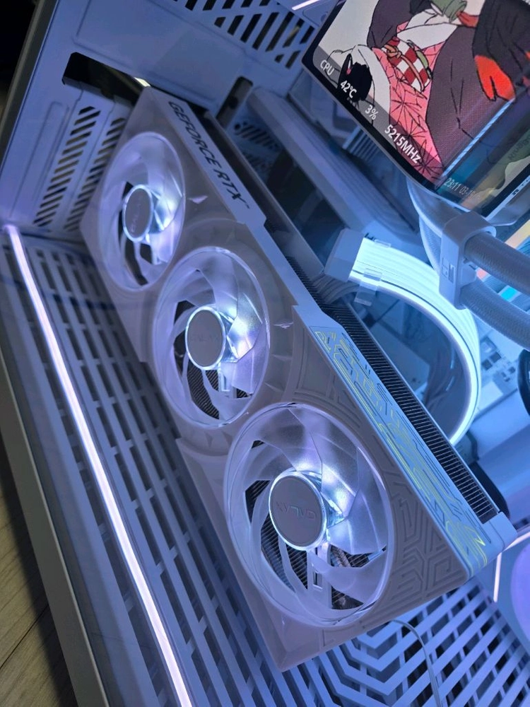 라이젠9 9950X3D. RTX5080 컴퓨터 어항PC 이미지