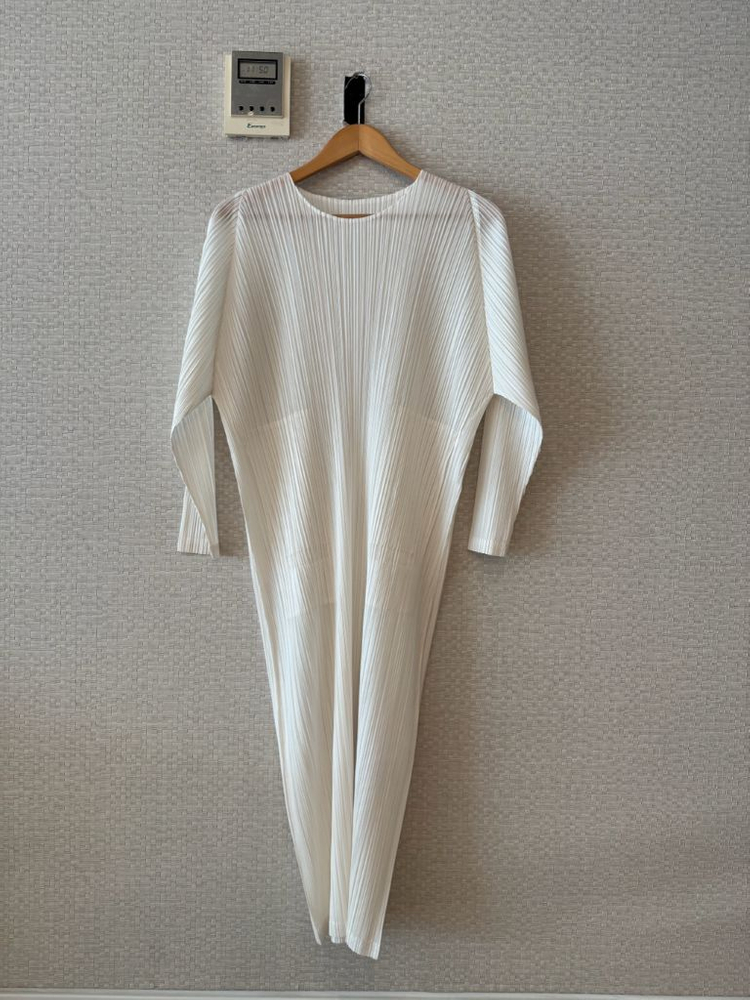 플리츠플리즈 2월 먼슬리 원피스 화이트 이미지