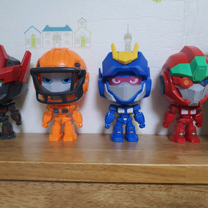 메탈카드봇 피규어 팝니다