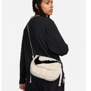 나이키 퓨추라365 퍼 크로스백