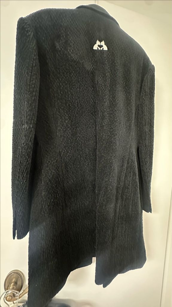 잇자바이브 코트 이미지