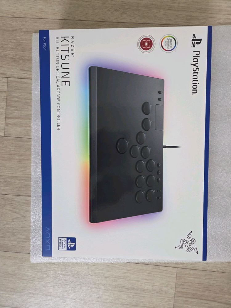 미개봉 신품 레이저 키츠네 PS5/PS4/PC 히트박스(버튼식 컨트롤러) 이미지