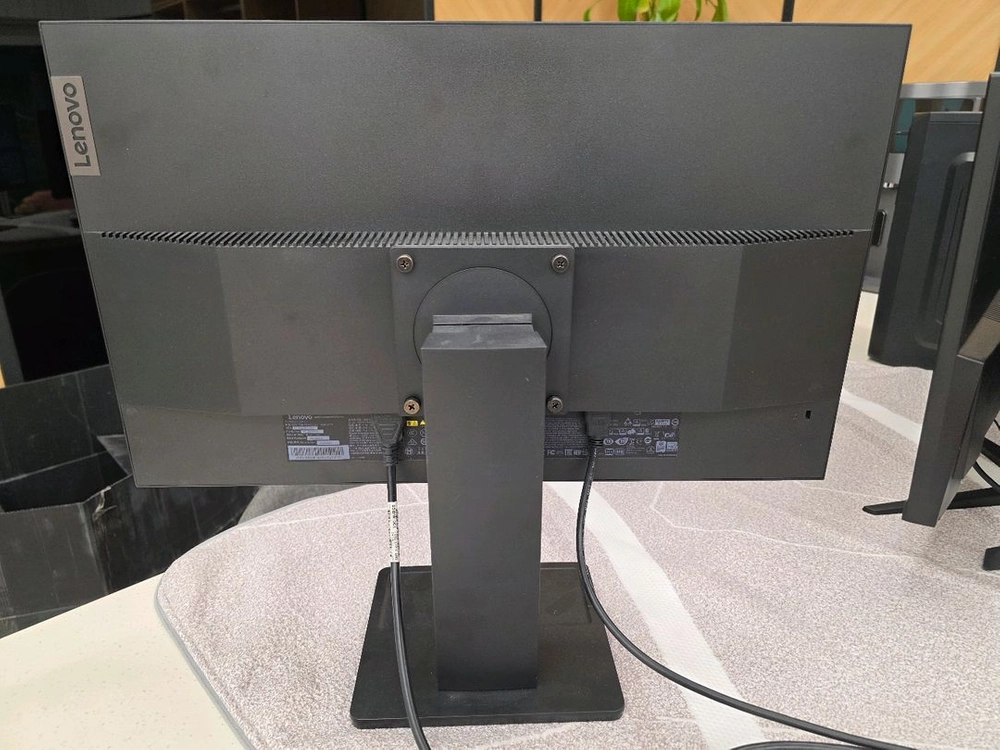 레노버 ThinkVision E24-20 24인치 피벗 모니터 판매 이미지
